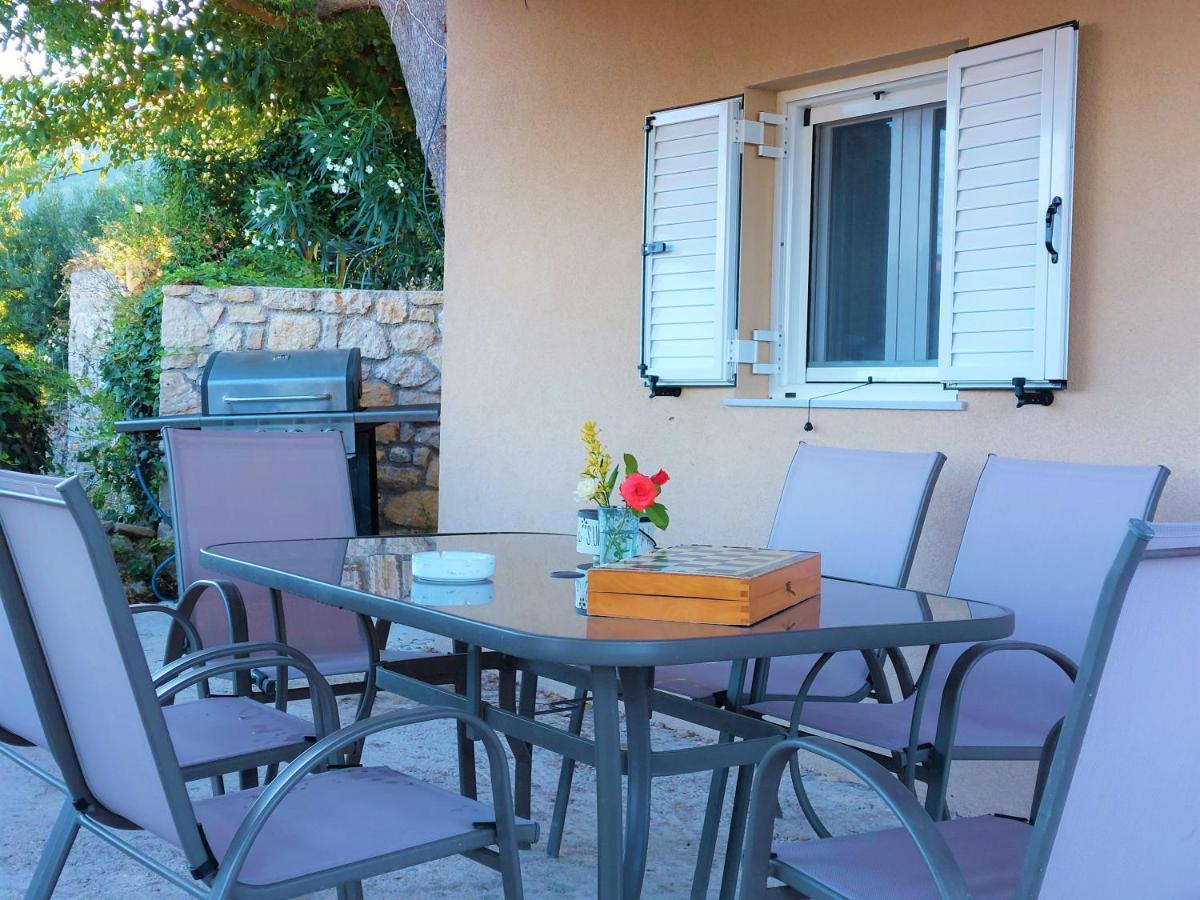 Guest House Tsanes Pinakokhorion Ngoại thất bức ảnh
