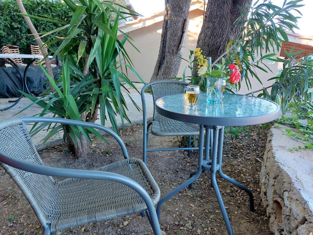 Guest House Tsanes Pinakokhorion Ngoại thất bức ảnh