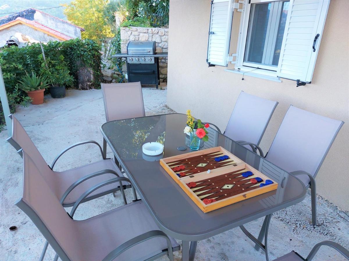 Guest House Tsanes Pinakokhorion Ngoại thất bức ảnh
