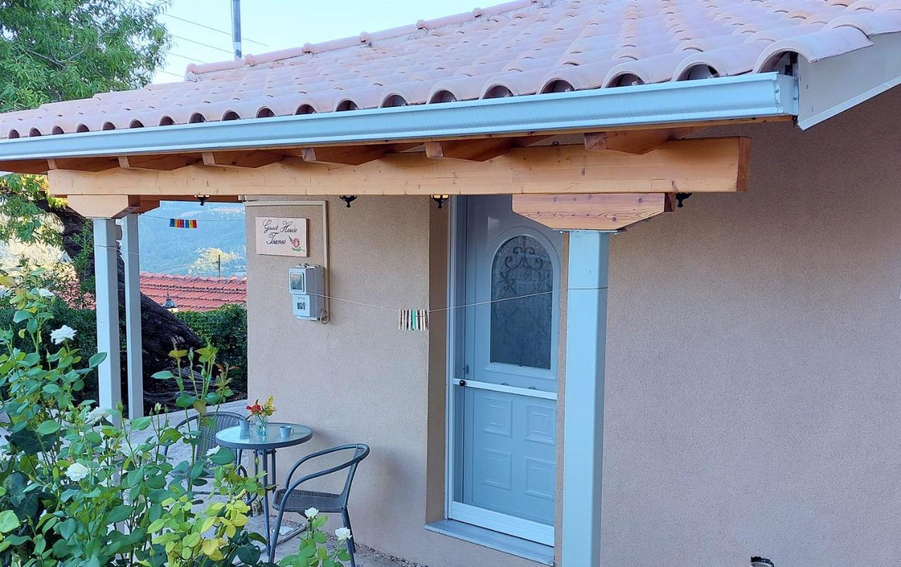 Guest House Tsanes Pinakokhorion Ngoại thất bức ảnh