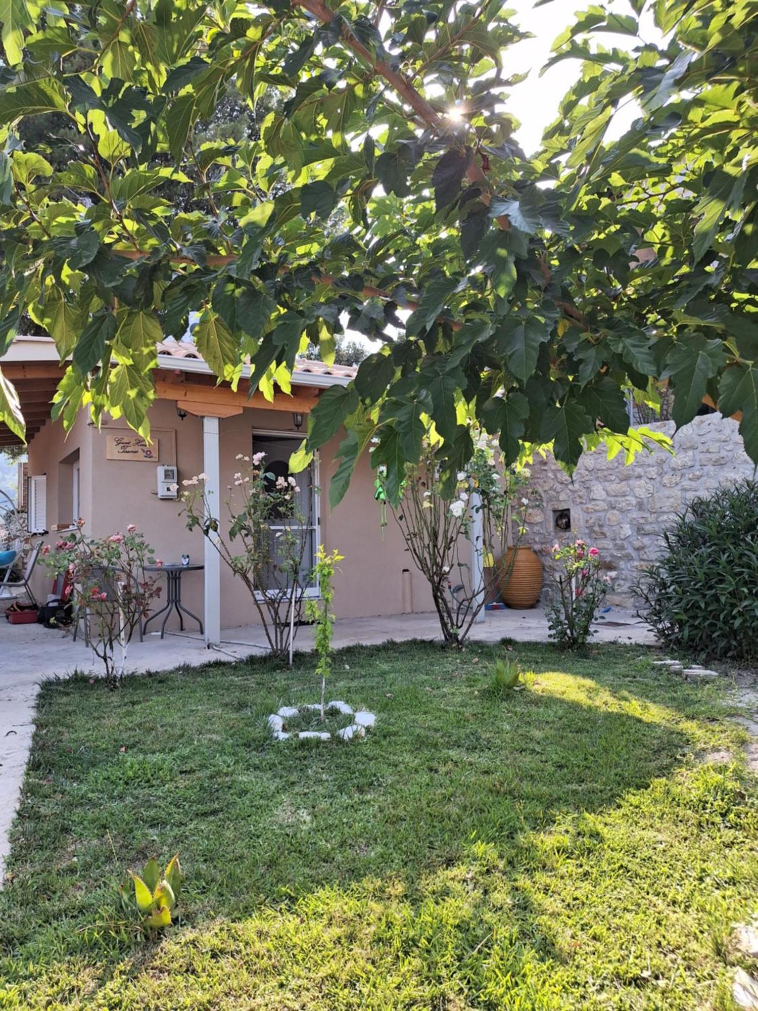 Guest House Tsanes Pinakokhorion Ngoại thất bức ảnh